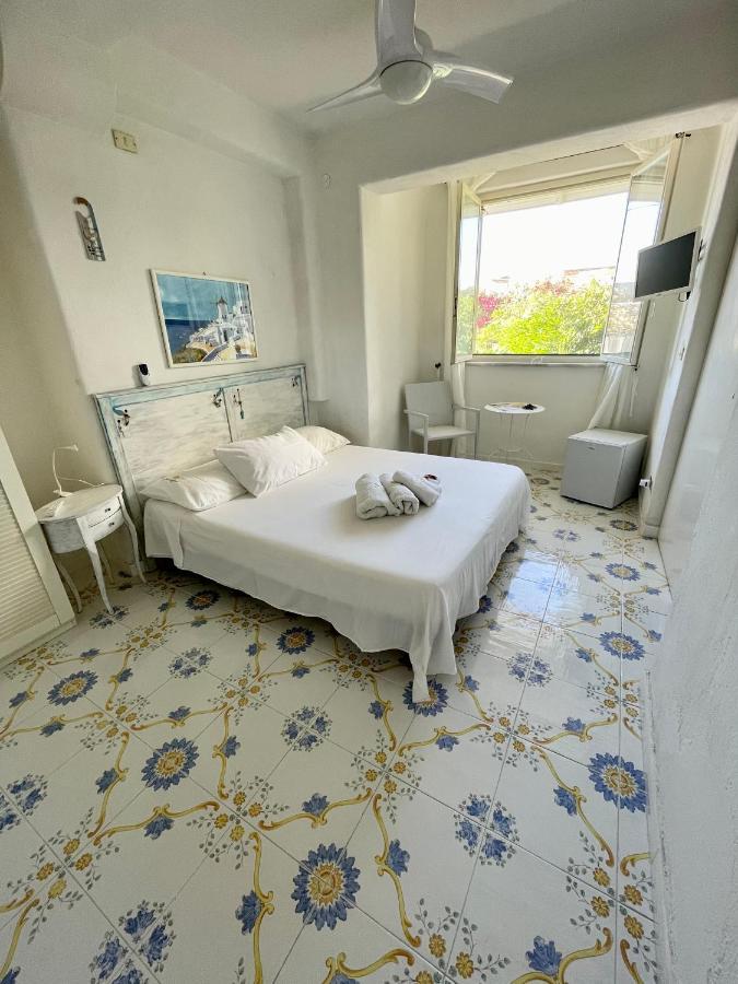 Bed and Breakfast La Bicocca Di Annavi Форио Экстерьер фото